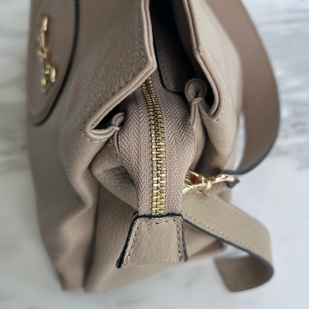 Italian Leather Shoulder Bag - Picture 13 of 16